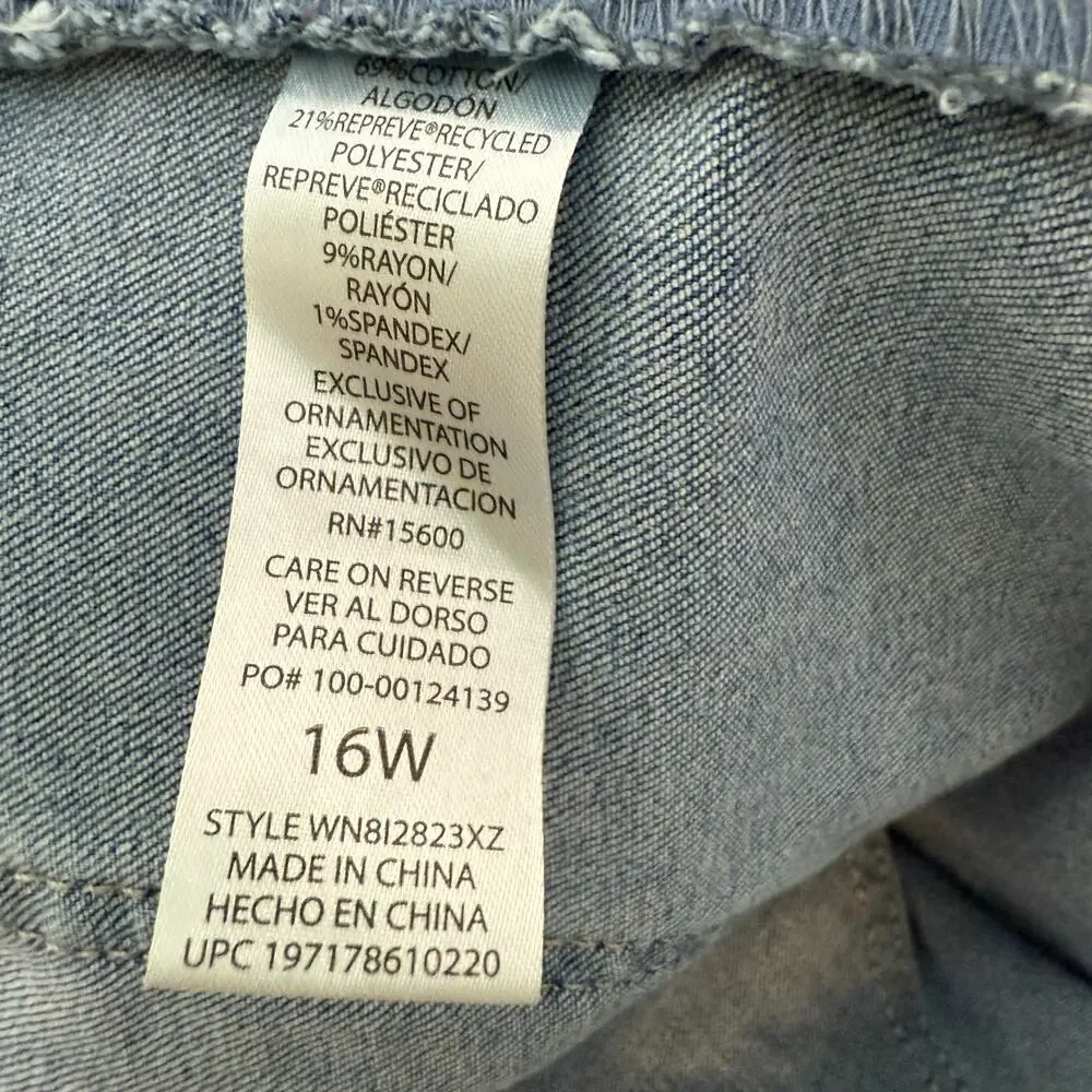 Democracy Jeans Womens 16 Blue Denim AB Technology Cropped Frayed Hem Light Wash
